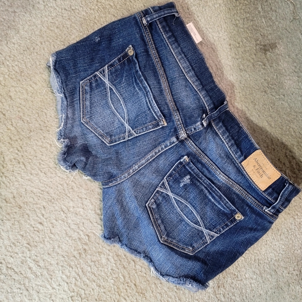 Shorts - Picture 4 of 4